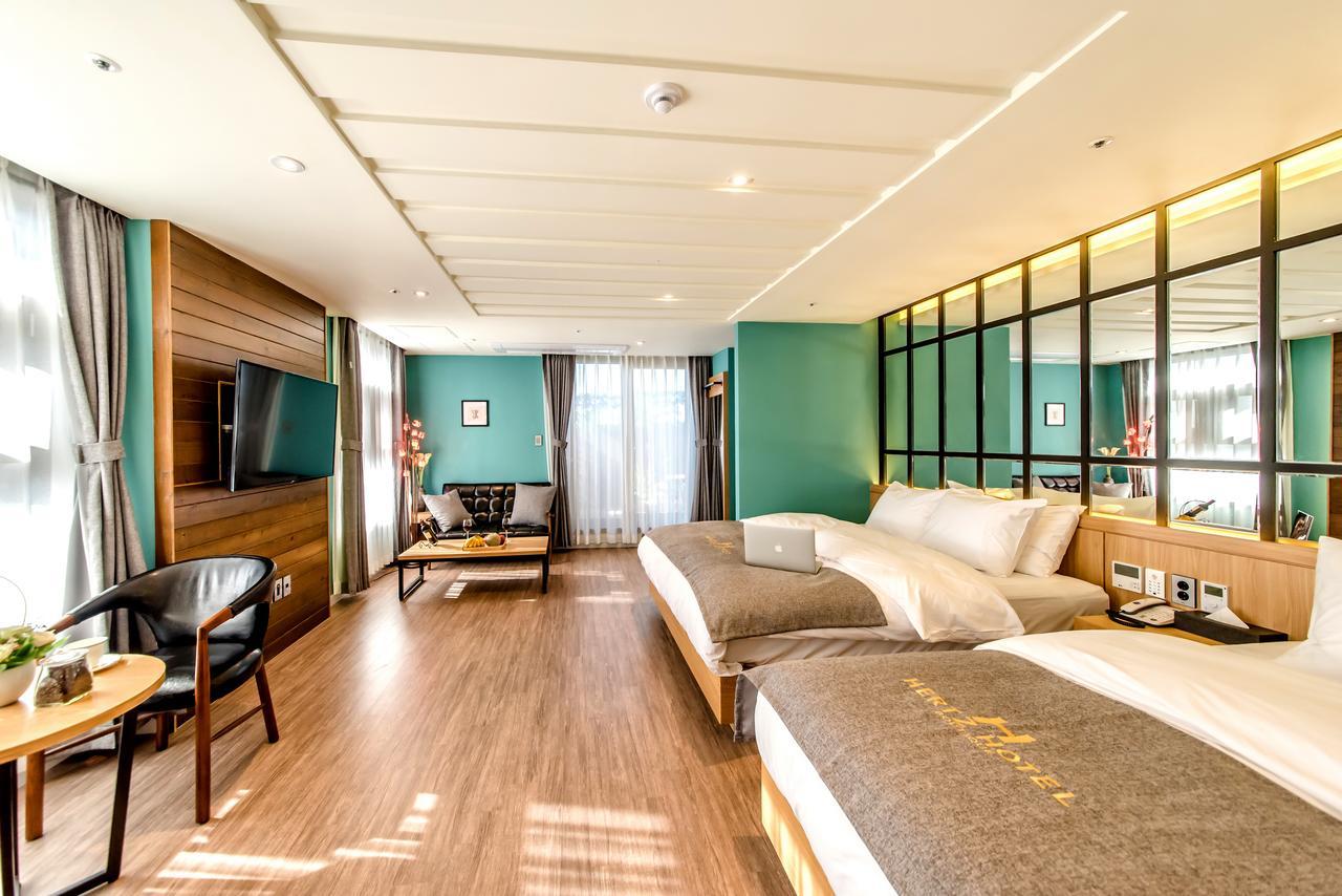 Jeju Hertz Hotel Exterior photo