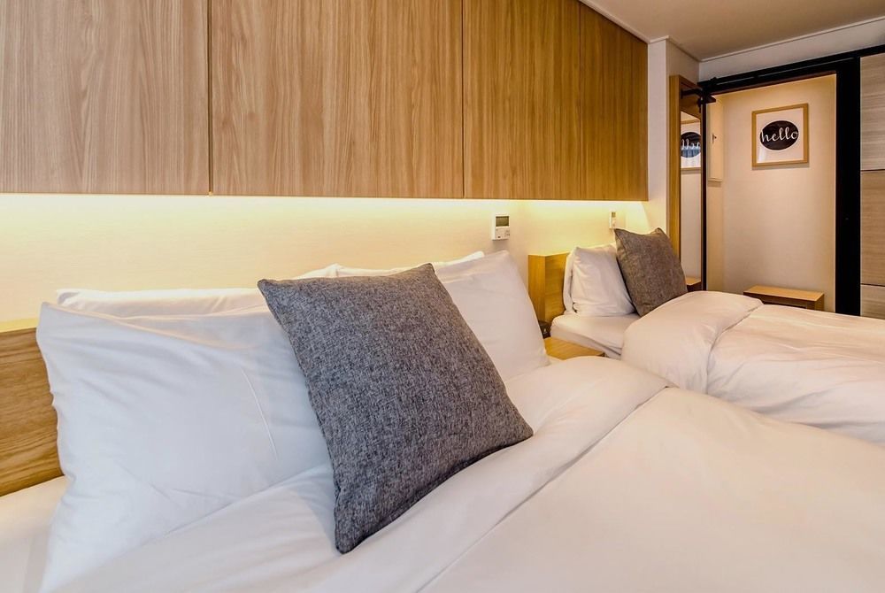 Jeju Hertz Hotel Exterior photo